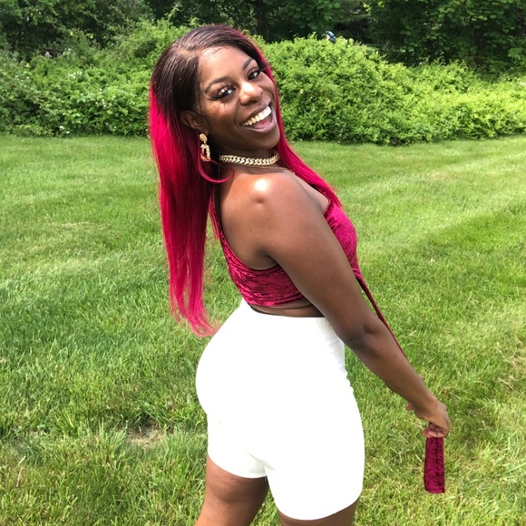 Burgundy velour crop top - Picture 2 of 2